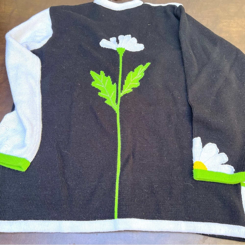 Storybook Knits Flower Medium Embellished Women’s Sweater New - Picture 8 of 9